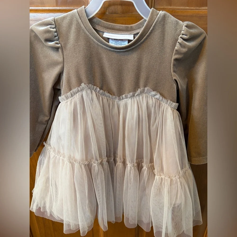 Bonnie Baby Velvet Dress in Beige and Off-White
